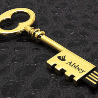 Флешка Ключ Антикварный с гравировкой логотипа