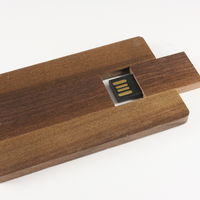 Деревянная флешка визитная карточка коричневого цвета под печать