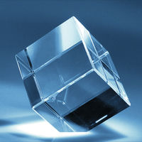 Стеклянный Куб с индивидуальной 3D гравировкой внутри стекла и срезом угла 50*50*50 К4