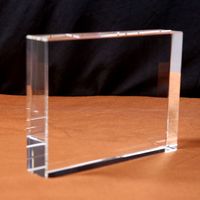 Награда из стекла прямоугольной формы 120*60*19 с лазерной гравировкой