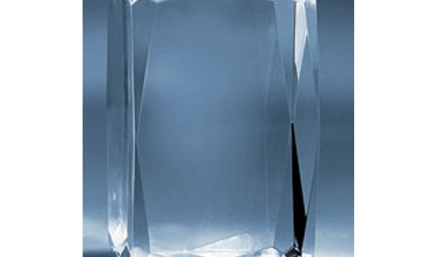 Награды из стекла прямоугольной формы 60*60*100 мм с лазерной гравировкой