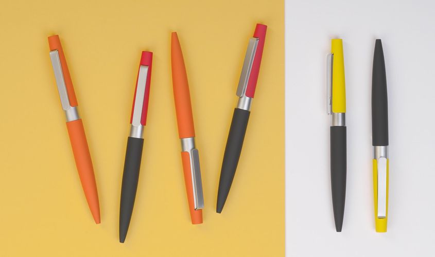 Именные ручки iR-6835 купить с гравировкой в подарок школьникам, учителям, клиентам, партнерам, сотрудникам